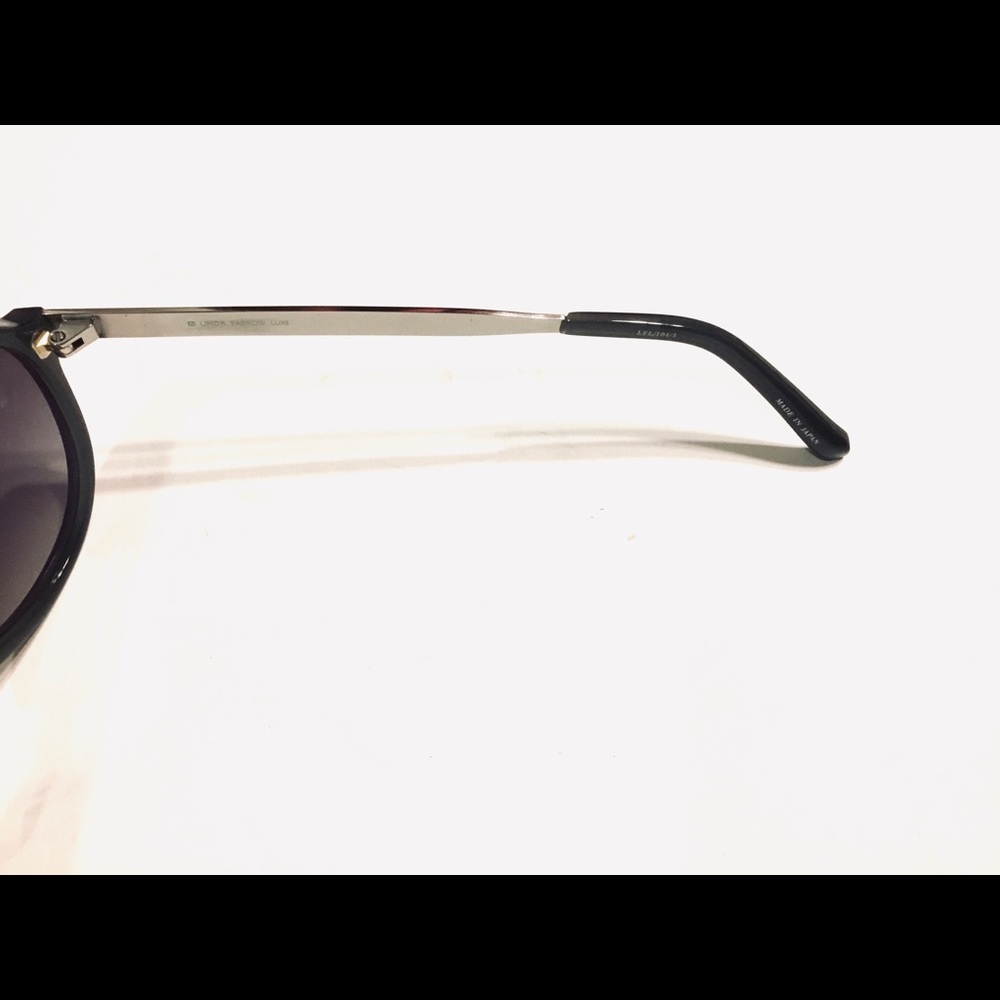Linda Farrow Luxe 104 Sunglasses - Picture 6 of 7